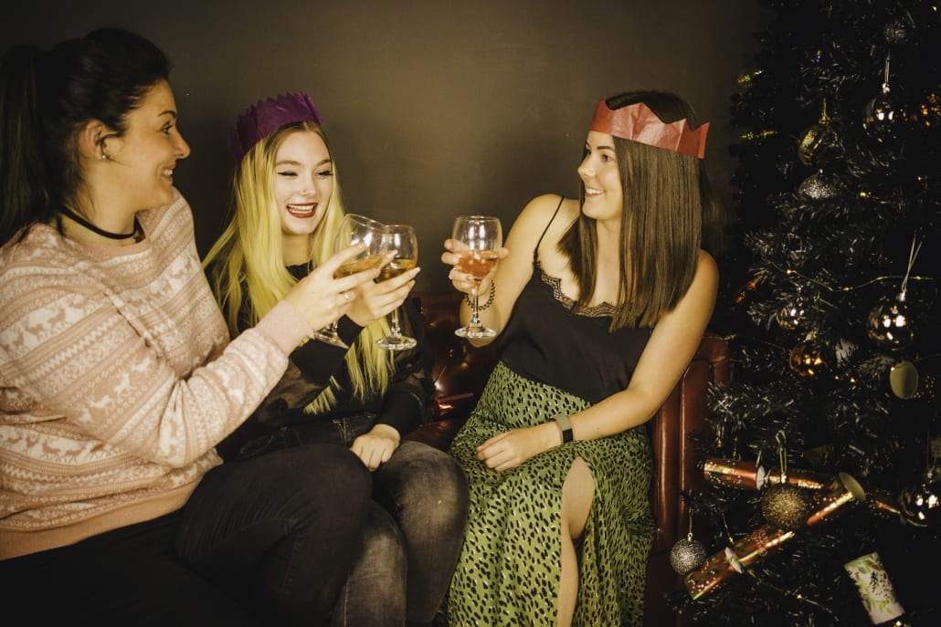 Top 5 Reasons Why Christmas Parties Are Great For Your Team And Boosting Productivity-02